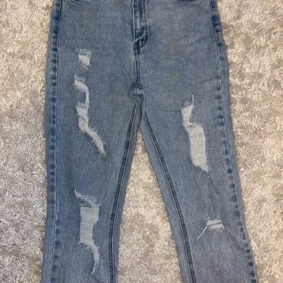 Juniors distressed/ripped denim jeans size:5 - Picture 3 of 5
